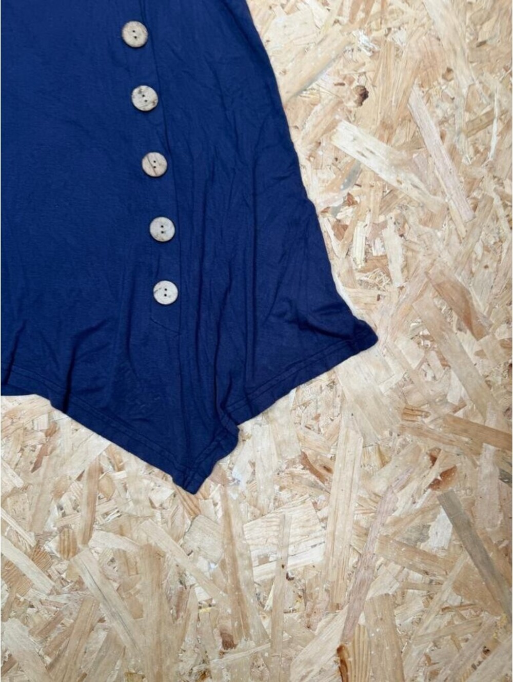 Jouica Women's Navy Blue Asymmetrical Hem T-Shirt Top Size L Button Accent - Picture 3 of 14